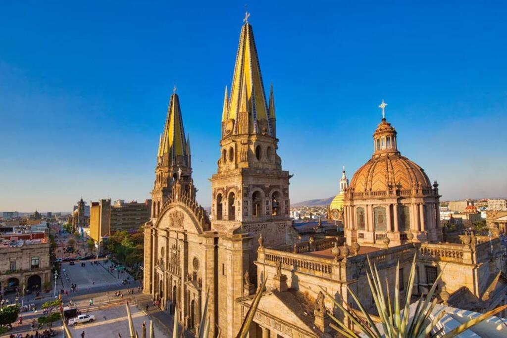 Apartment Centrico Y Estiloso Con Alberca, Ac, Seguridad, Aparcamiento Y Gym Guadalajara